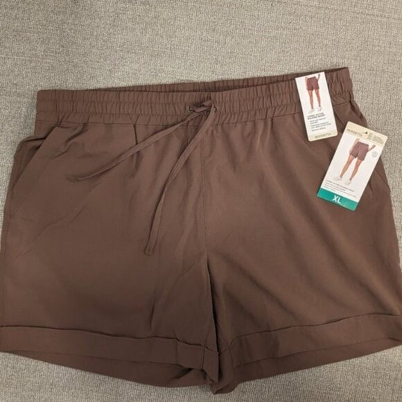 NWT Mondetta Women's Mocha Mousse Active Walking Shorts, size XL - Picture 3 of 5